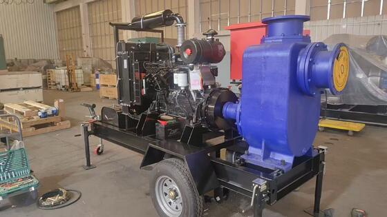 Pumpensatz Motormodell 6B5.9-P130 mit Kühler, Universal-Kupplung, Wasserpumpe, Stahlgrundrahmen mit integriertem 200L-Basistank